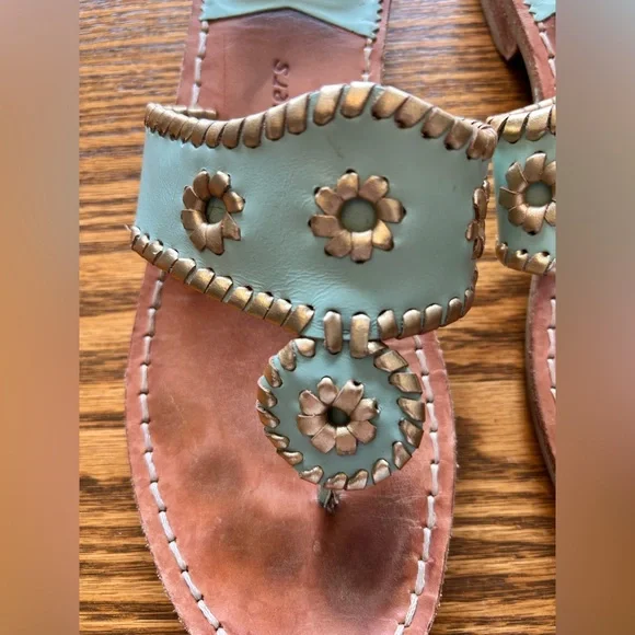 Jack Rogers Aqua With Gold Trim Floral Flip Flop Sandals Size 8 - Picture 2 of 9